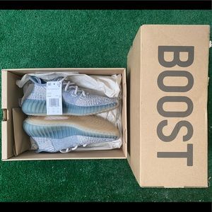 (Original) Yeezy 350 israfil size 4